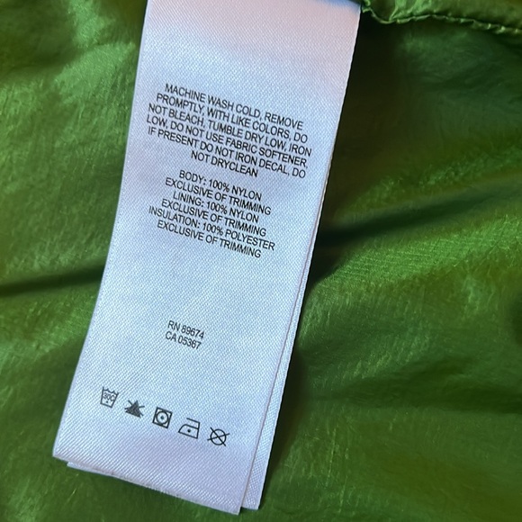 Mountain Hardwear Jackets & Coats Mountain Hardwear Down Jacket M